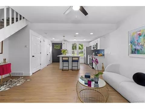 1543 S Ouray Cir #B, Aurora, CO 80017