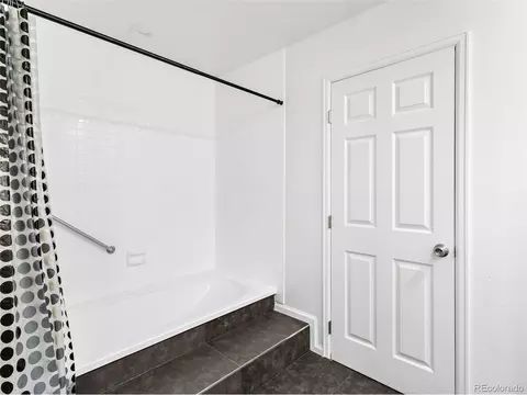 13627 Evans Ave, Aurora, CO 80014 photo 11