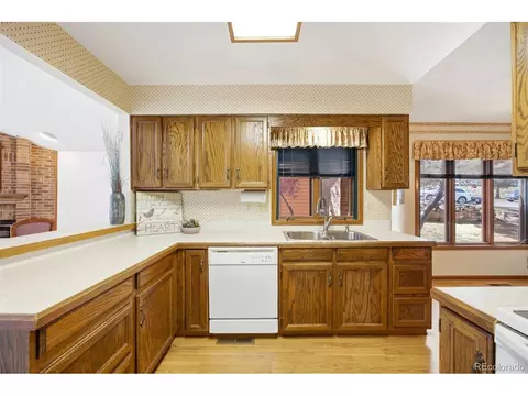 Kitchen - 16066 Double Eagle Dr #A, Morrison, CO 80465 photo 3 of 3
