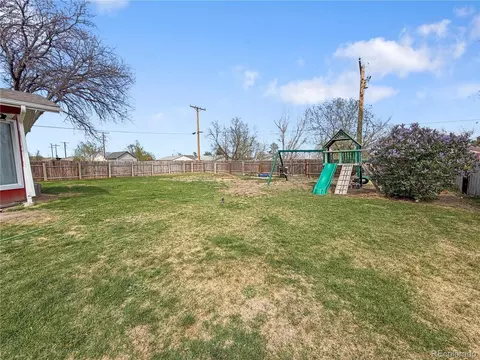 Exterior - 662 Ash Ave, Akron, CO 80720 photo 5 of 6