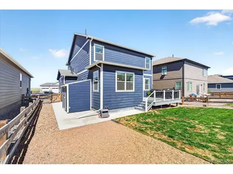 Exterior - 172 Fox St, Bennett, CO 80102 photo 4 of 8
