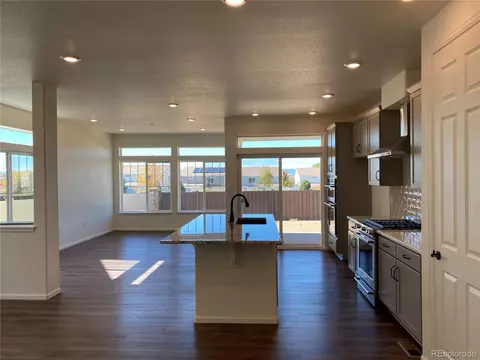 21721 E 50th Dr, Aurora, CO 80019 photo 4