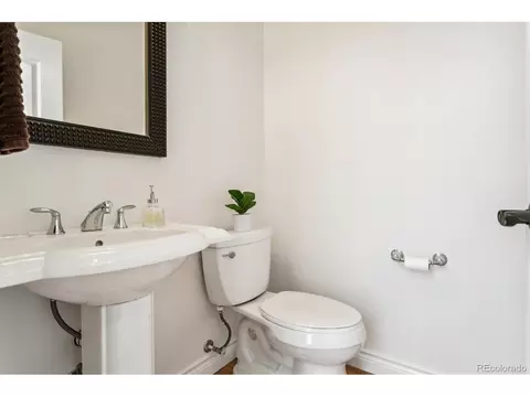 8022 E 29th Pl, Denver, CO 80238 photo 13