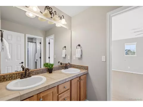 Bath - 27545 E Nova Pl, Aurora, CO 80016 photo 5 of 5