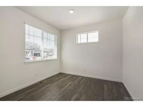 27415 E Byers Pl, Aurora, CO 80018 photo 3