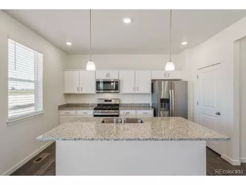 27415 E Byers Pl, Aurora, CO 80018 photo 5