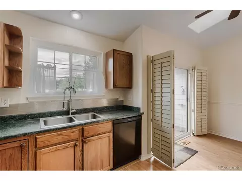 Kitchen - 18130 E Bethany Pl, Aurora, CO 80013 photo 3 of 3