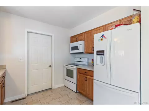 Kitchen - 1754 E 97th Dr, Thornton, CO 80229 photo 3 of 4