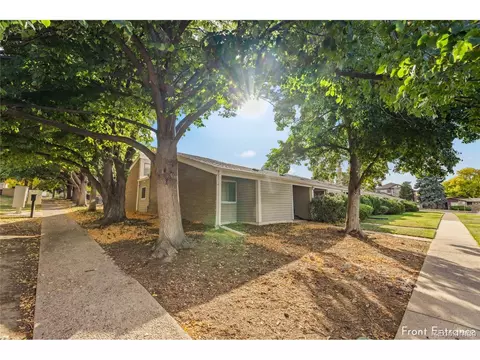 5540 S Greenwood St, Littleton, CO 80120