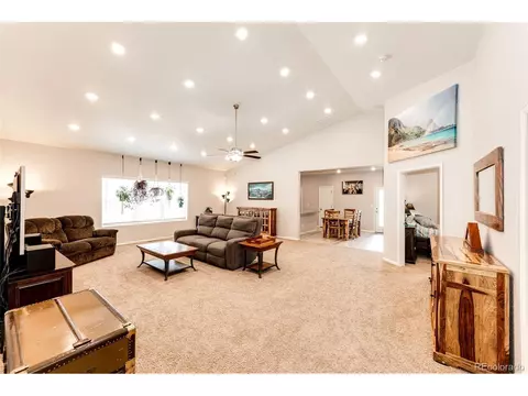 396 Maple St, Bennett, CO 80102 photo 10