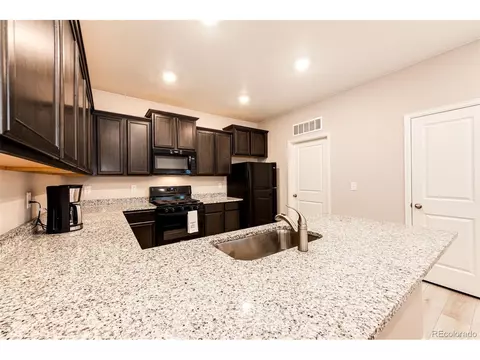 396 Maple St, Bennett, CO 80102 photo 19