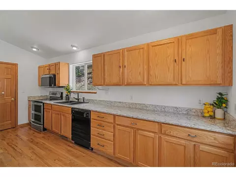 Kitchen - 13475 Shiloh Rd, Conifer, CO 80433 photo 2 of 4