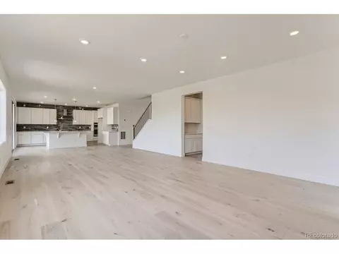 28000 E Roxbury Pl, Aurora, CO 80016 photo 8