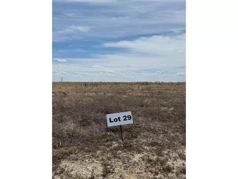 660 Coyote Trl, Akron, CO 80720