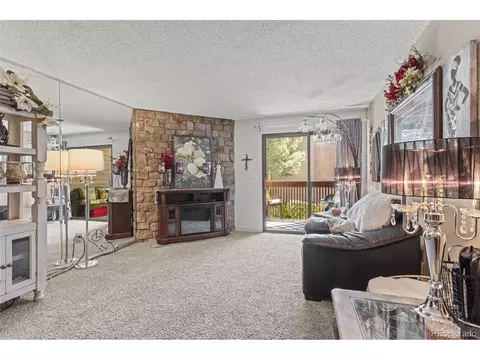 324 Wright St #202, Lakewood, CO 80228 photo 2