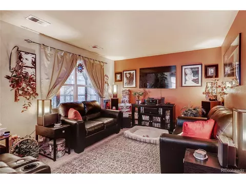 19592 E Pacific Dr, Aurora, CO 80013 photo 4