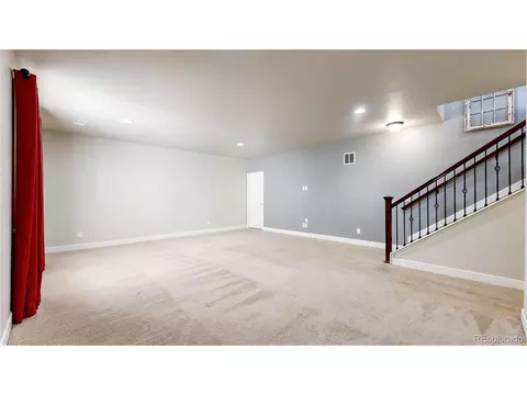 Living - 841 Jenny Ln, Berthoud, CO 80513 photo 3 of 5