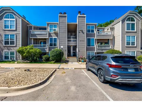 5725 W Atlantic Pl #103, Lakewood, CO 80227