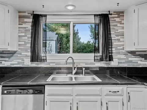 18940 E Chaffee Pl, Denver, CO 80249 photo 17