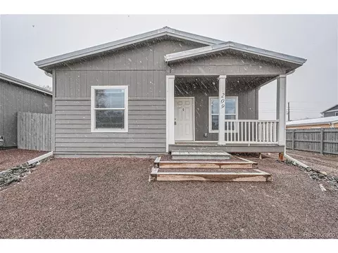 209 Poplar St, Lochbuie, CO 80603