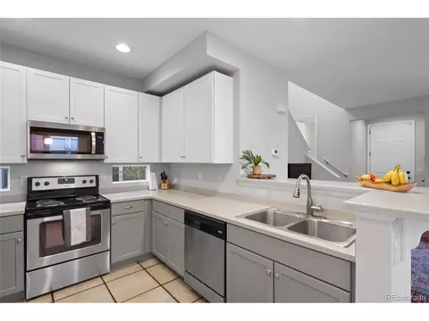 10048 E 28th Ave, Denver, CO 80238 photo 13