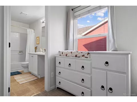 10048 E 28th Ave, Denver, CO 80238 photo 23