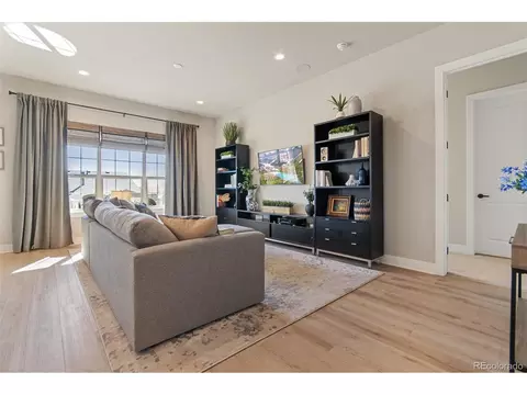 21946 E Allenspark Pl, Aurora, CO 80016 photo 21
