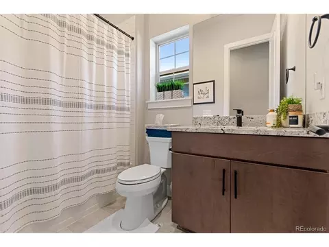 21946 E Allenspark Pl, Aurora, CO 80016 photo 8