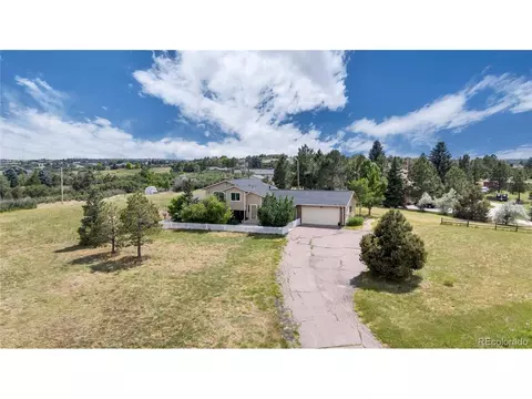 9232 N Surrey Dr, Castle Rock, CO 80108