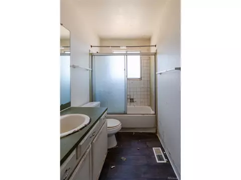 14955 Robins Dr, Denver, CO 80239 photo 15