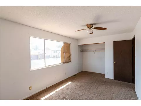 14955 Robins Dr, Denver, CO 80239 photo 13