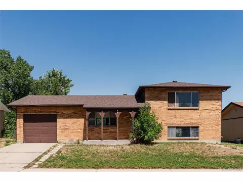 14955 Robins Dr, Denver, CO 80239