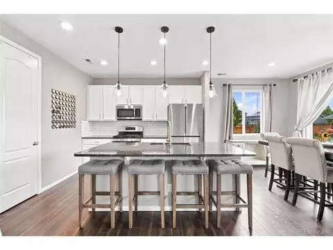 Kitchen - 25647 E Maple Ave, Aurora, CO 80018 photo 1 of 7