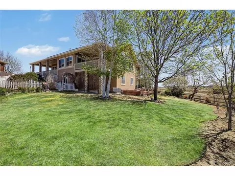 Exterior - 5046 Rangeview Ave, Longmont, CO 80504 photo 9 of 9