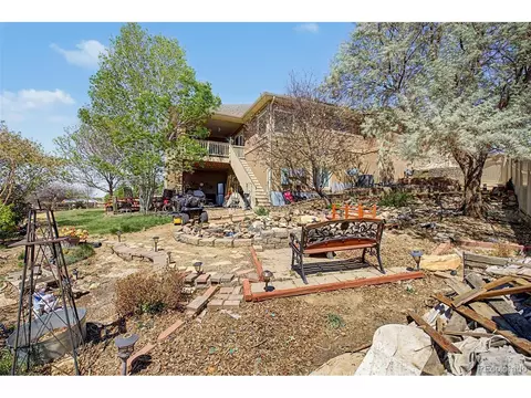 Exterior - 5046 Rangeview Ave, Longmont, CO 80504 photo 8 of 9