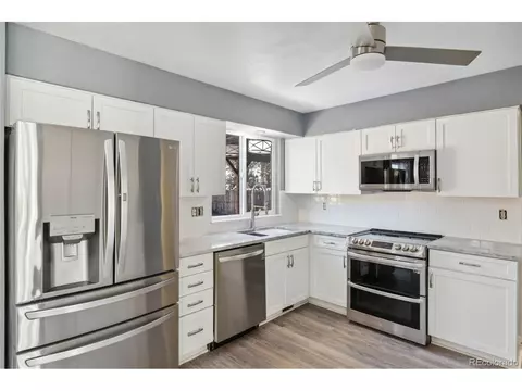 15907 E Kepner Dr, Aurora, CO 80017 photo 3