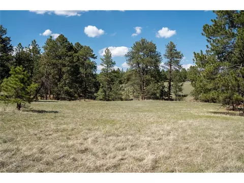 2 Paradise Cir, Elizabeth, CO 80107