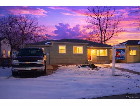 1942 Kenton St, Aurora, CO 80010