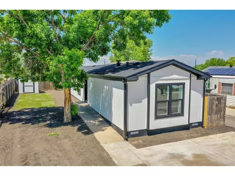 221 Glen Ayre St, Dacono, CO 80514
