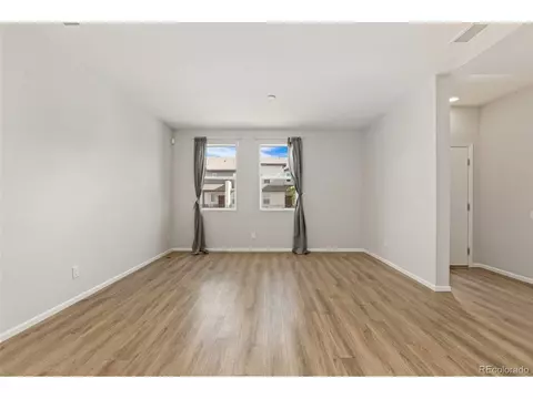 16040 E Warner Pl, Denver, CO 80239 photo 6