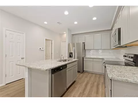 16040 E Warner Pl, Denver, CO 80239 photo 10