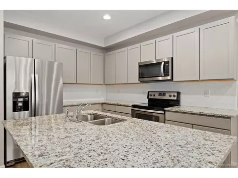 16040 E Warner Pl, Denver, CO 80239 photo 11