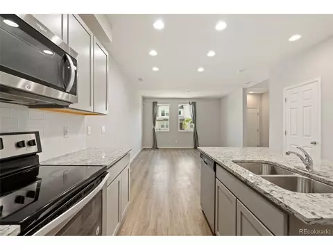 16040 E Warner Pl, Denver, CO 80239 photo 13