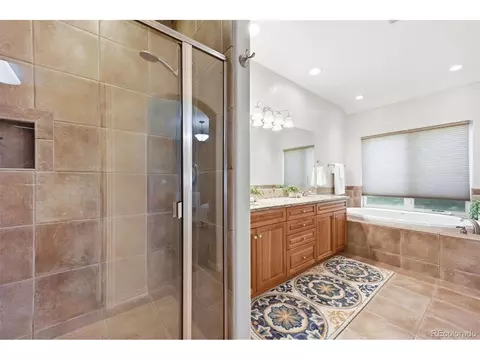 Bath - 13952 E Whitaker Dr, Aurora, CO 80015 photo 3 of 6