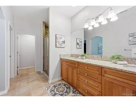 Bath - 13952 E Whitaker Dr, Aurora, CO 80015 photo 2 of 6