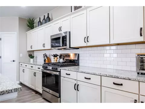 27886 E 8th Pl, Aurora, CO 80018 photo 6