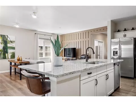 27886 E 8th Pl, Aurora, CO 80018 photo 4