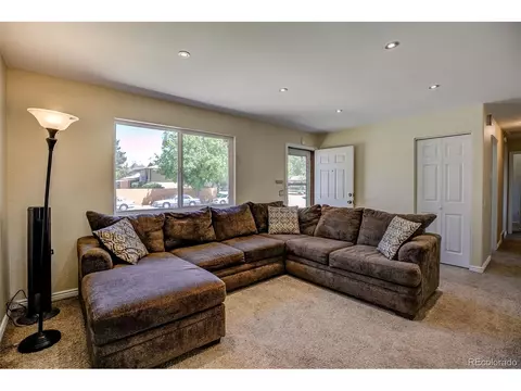 12814 E Florida Dr, Aurora, CO 80012 photo 2