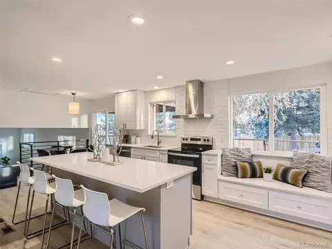 9570 W Maplewood Pl, Littleton, CO 80123