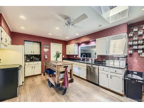 5485 E Bails Dr, Denver, CO 80222 photo 8
